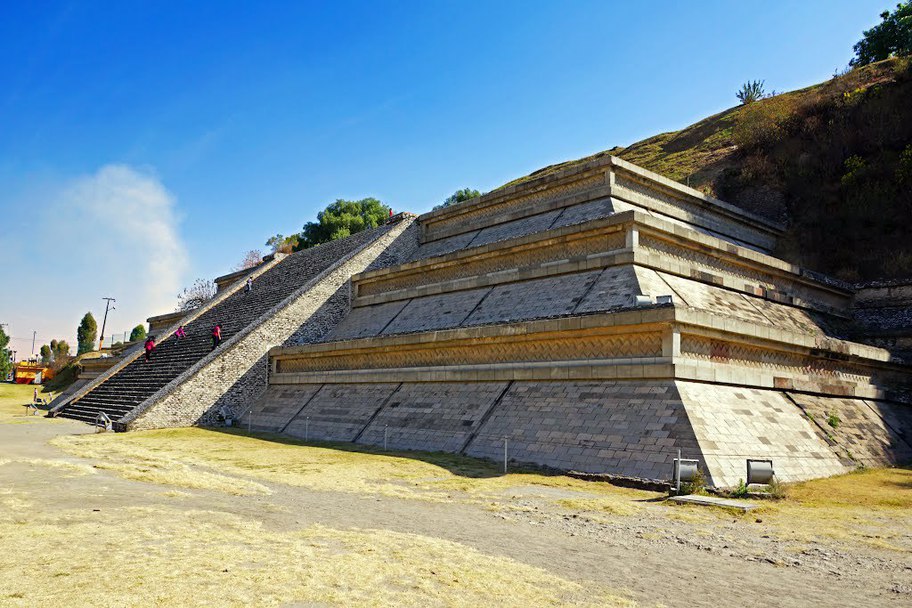 Piramida-din-Cholula-cea-mai-mare-constructie-descoperita-pana-acum-3.jpg