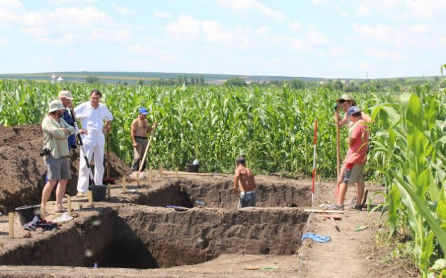 Mega-templu vechi de 7000 de ani descoperit langa Prut.jpg