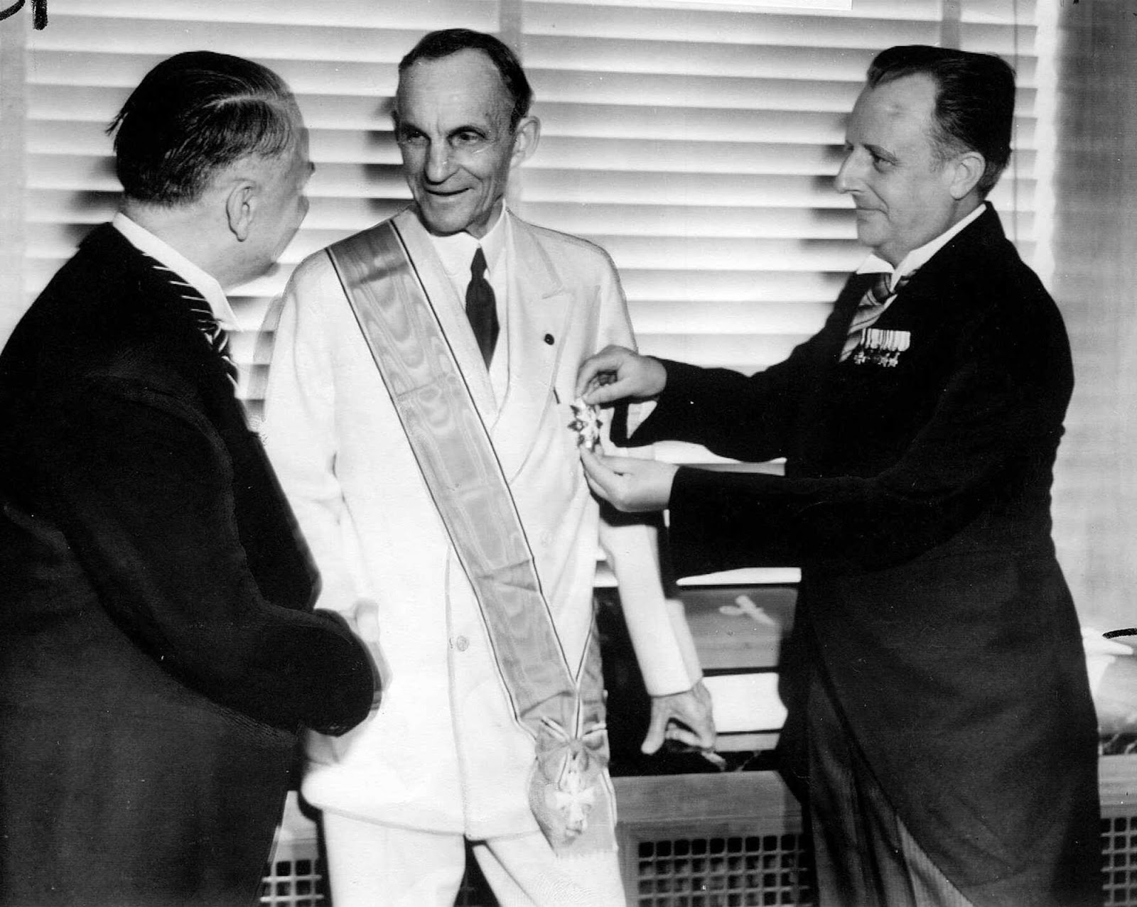 1938 Henry Ford Receives the Grand Cross of German Eagle from Nazis.jpg